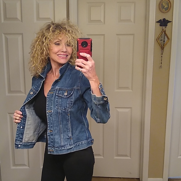 🎄💕 vintage Eddie Bauer denim jacket - Picture 2 of 4